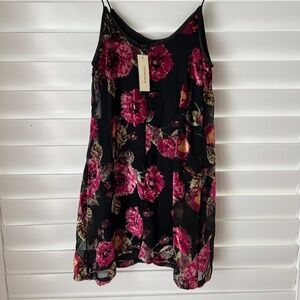NWT XXS Francesca's Mi Ami Y2K Burnout Velvet Floral Sleeveless Mini Dress Black